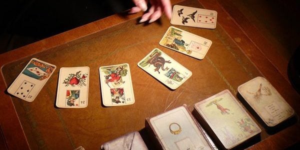 Cartas ciganas: os segredos do tarot cigano online